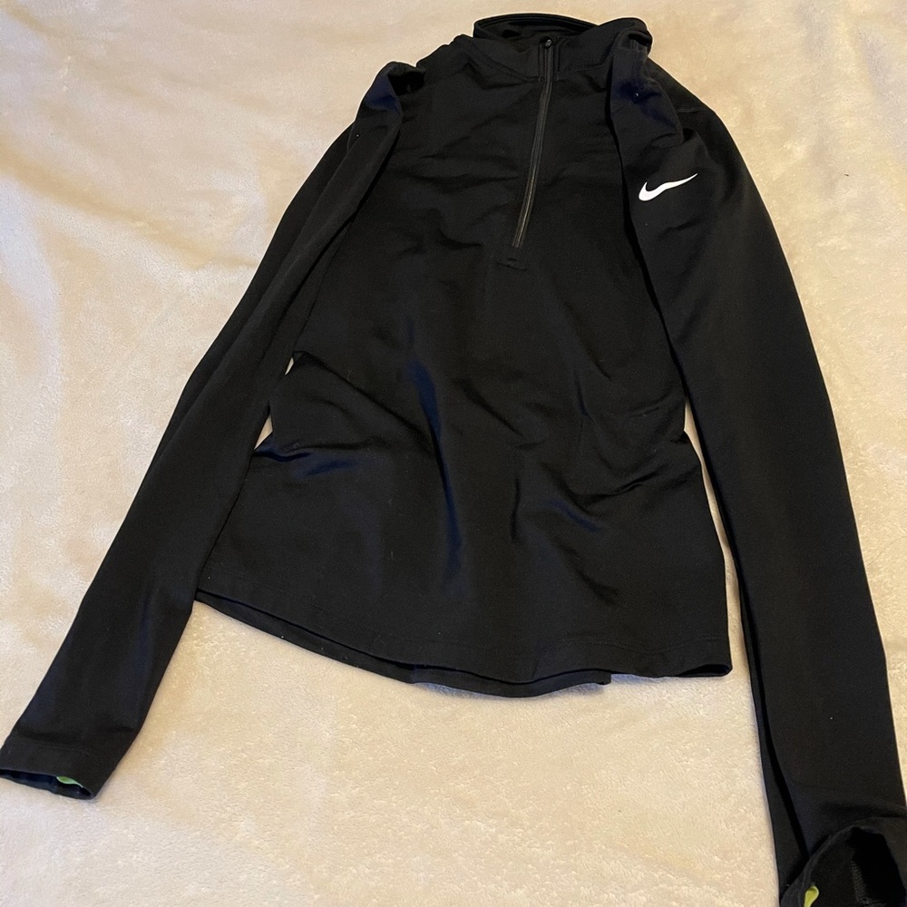 Nike half zip therma top
